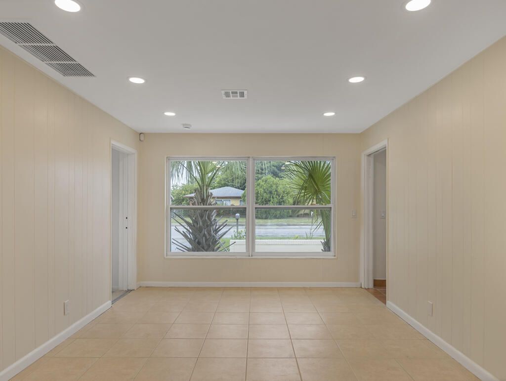 371 W 34th Street, Riviera Beach, FL 33404 Photo