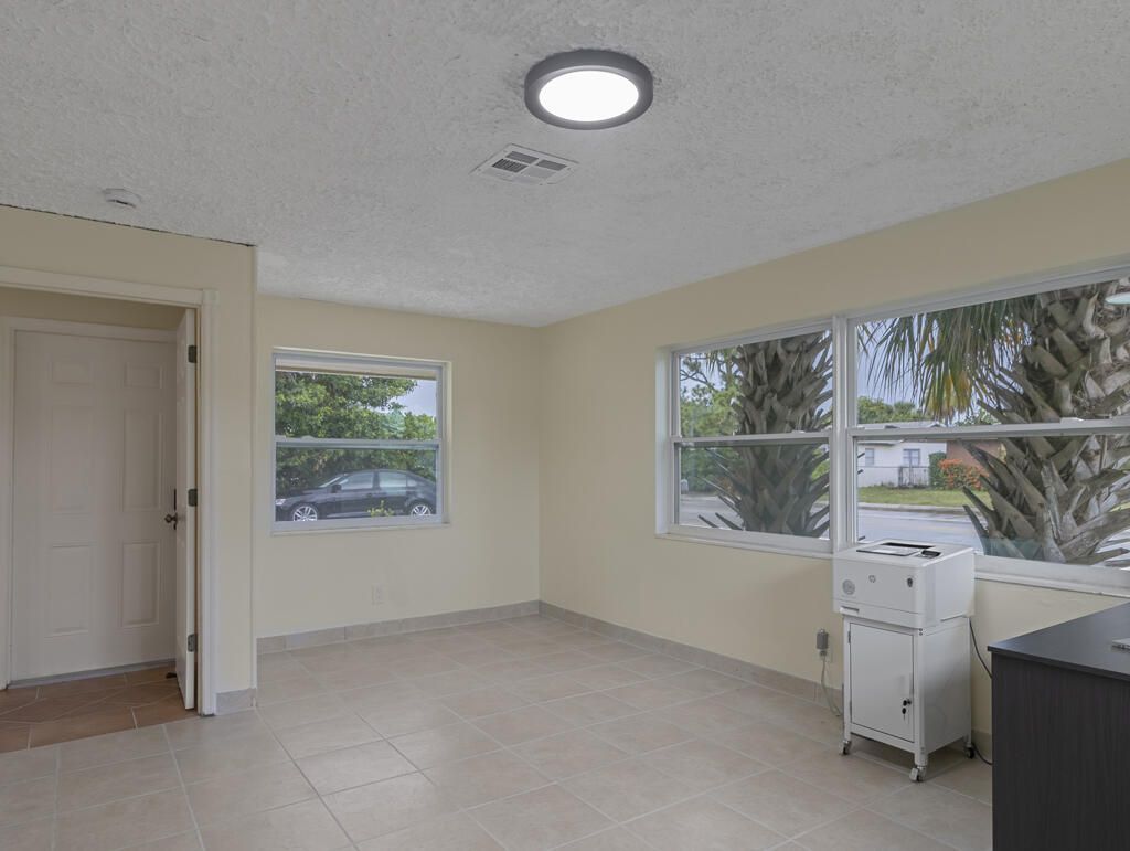 371 W 34th Street, Riviera Beach, FL 33404 Photo