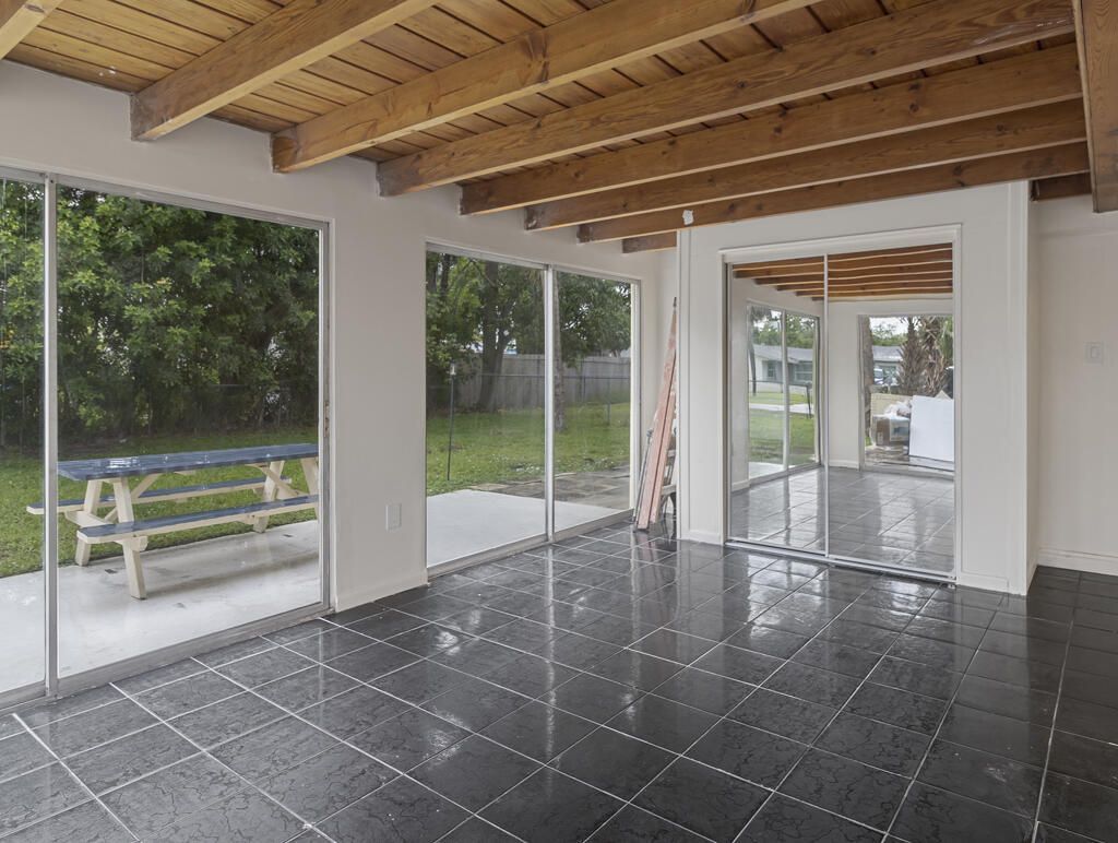 371 W 34th Street, Riviera Beach, FL 33404 Photo