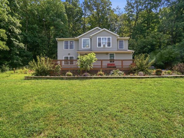 9535 Rain Rock Road NE, Newark, OH 43055