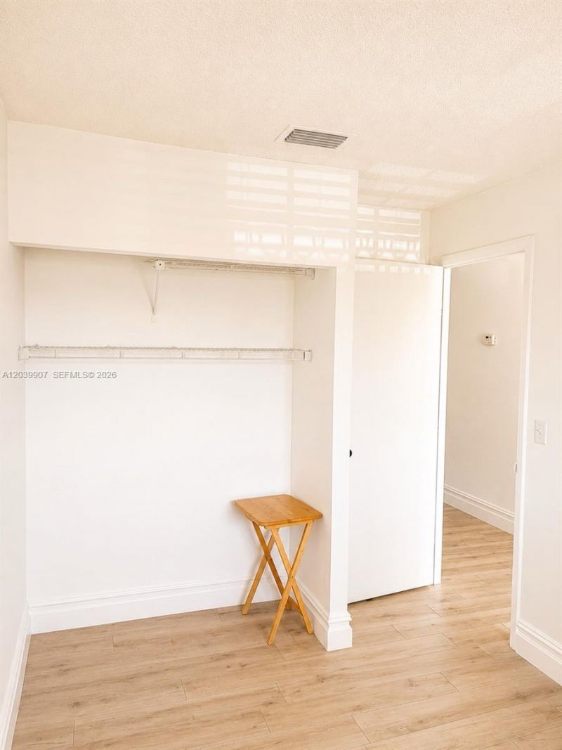 8851 NW 119th St, Unit 1206-1, Hialeah Gardens, FL 33018 Photo