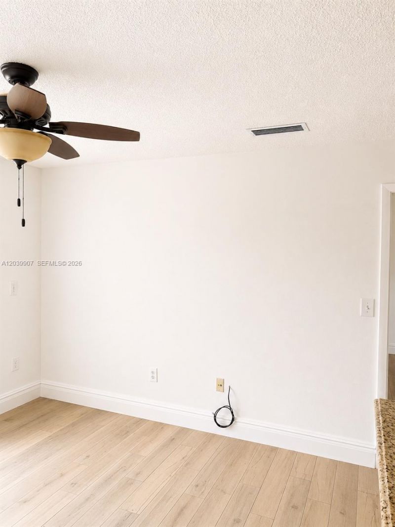 8851 NW 119th St, Unit 1206-1, Hialeah Gardens, FL 33018 Photo