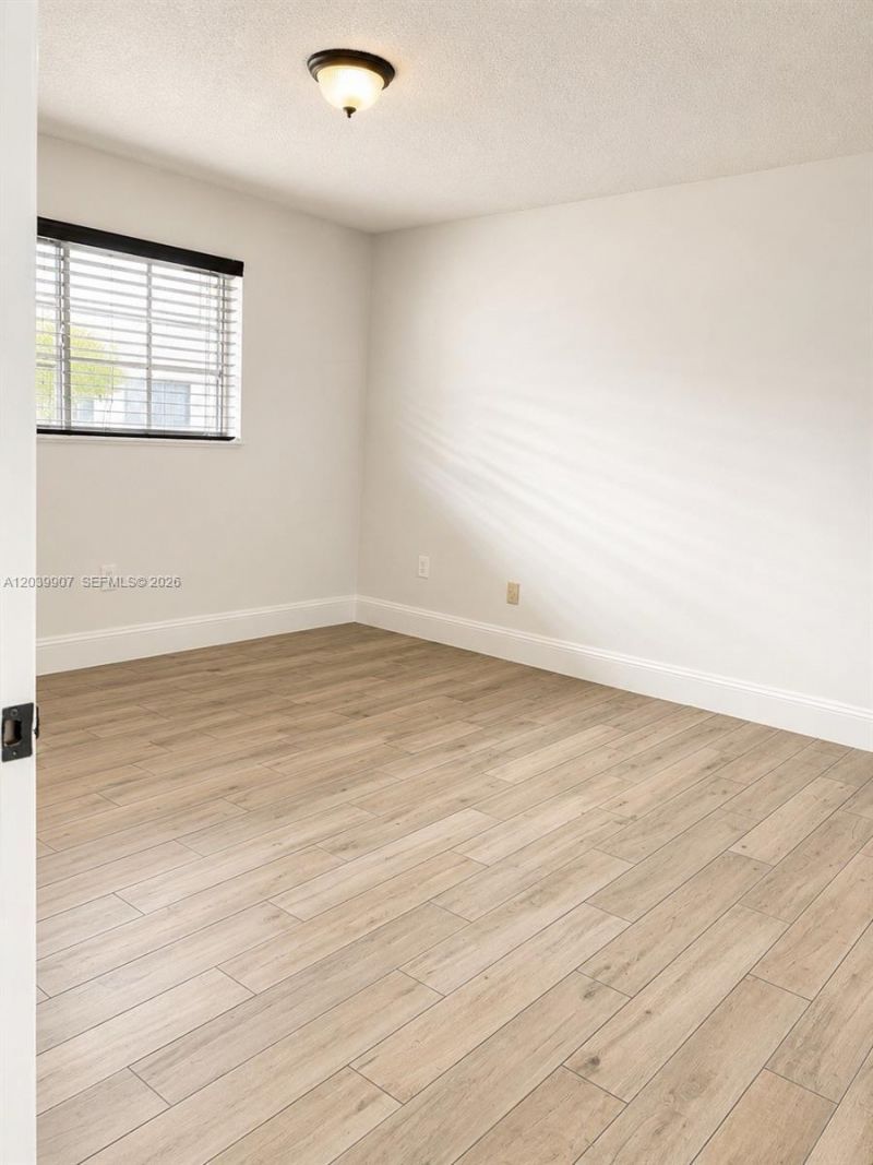 8851 NW 119th St, Unit 1206-1, Hialeah Gardens, FL 33018 Photo