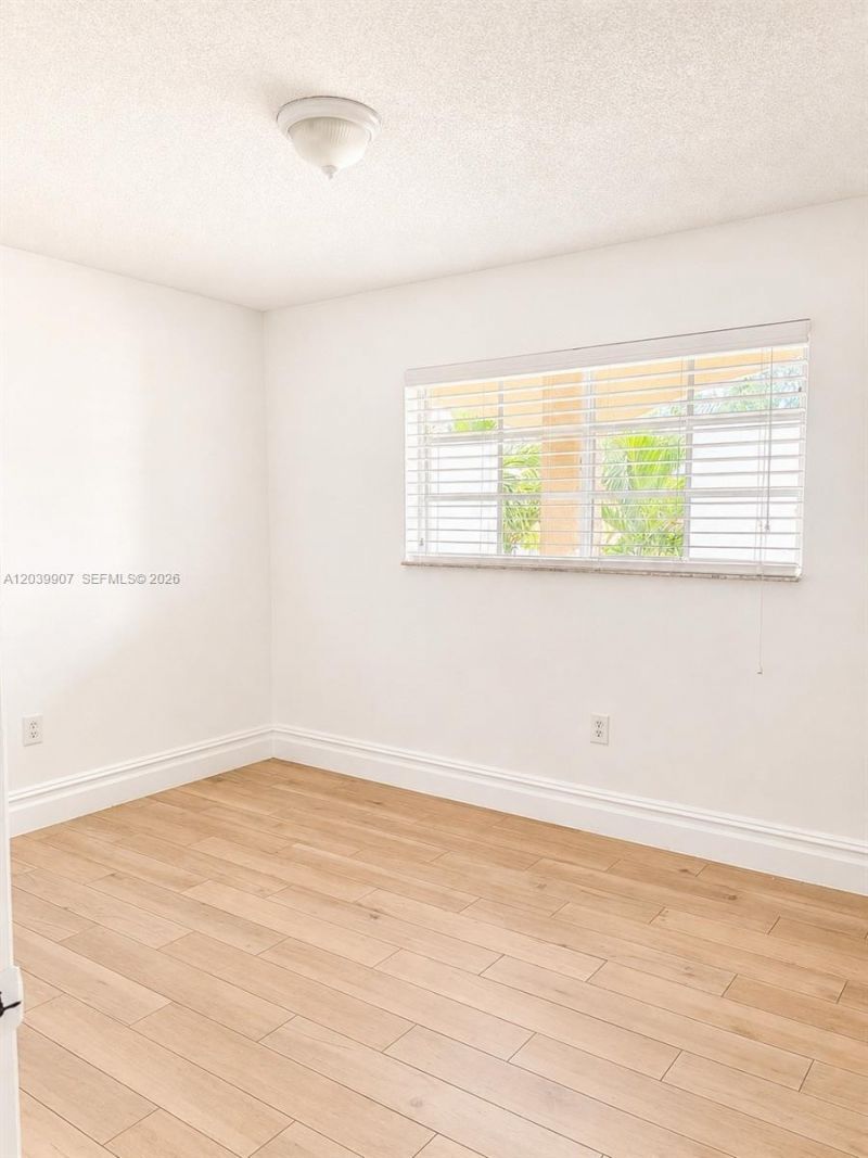 8851 NW 119th St, Unit 1206-1, Hialeah Gardens, FL 33018 Photo