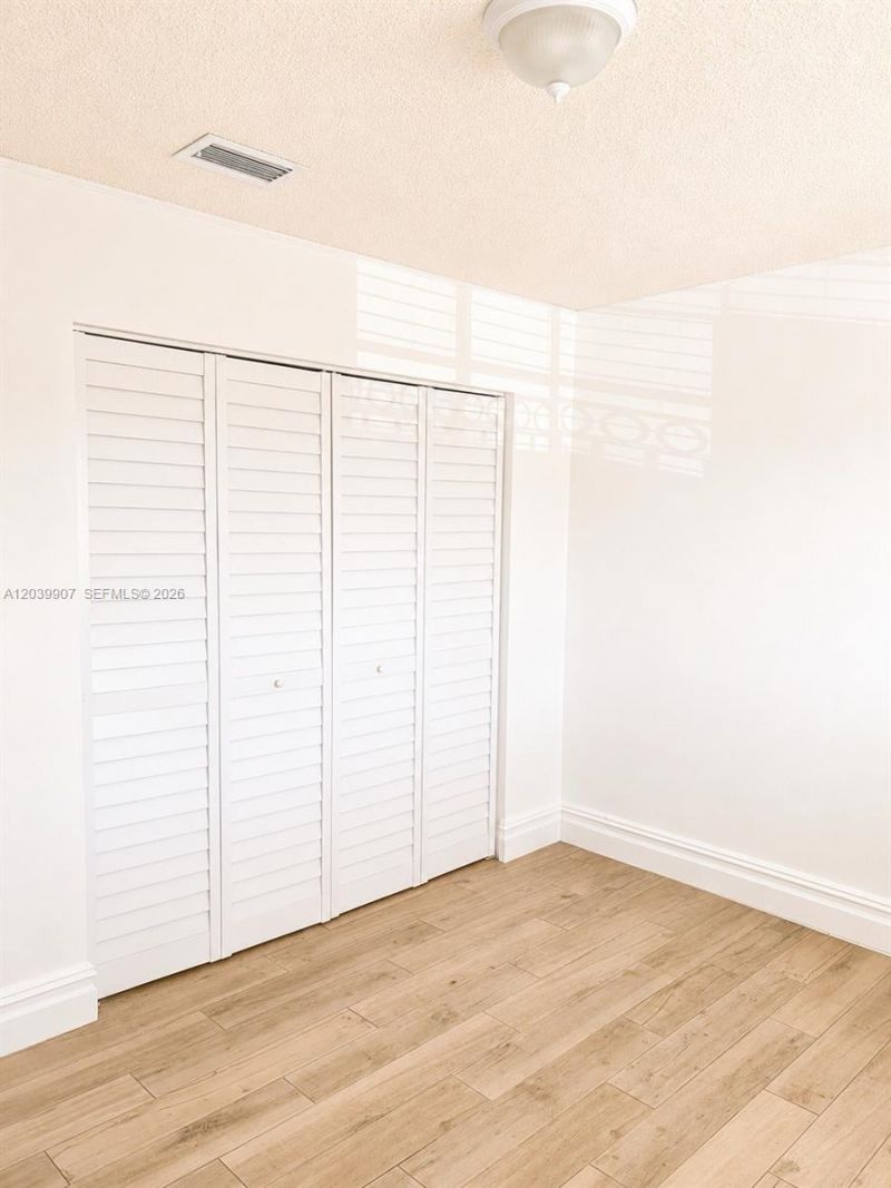 8851 NW 119th St, Unit 1206-1, Hialeah Gardens, FL 33018 Photo