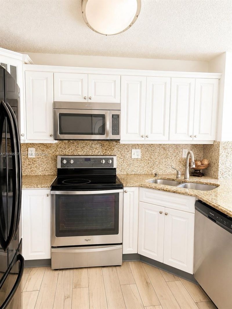 8851 NW 119th St, Unit 1206-1, Hialeah Gardens, FL 33018 Photo