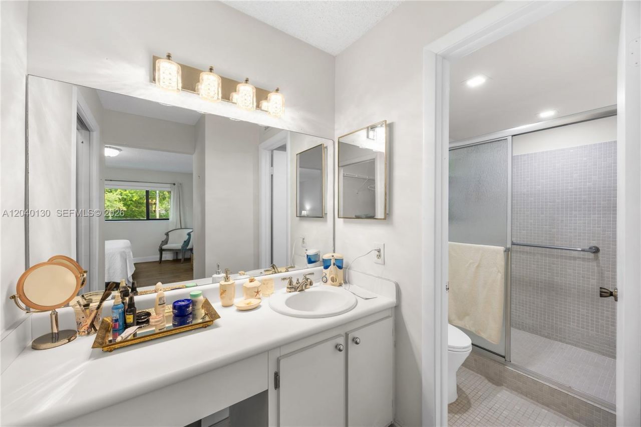 9999 N Belfort Cir , Unit 101, Tamarac, FL 33321 Photo