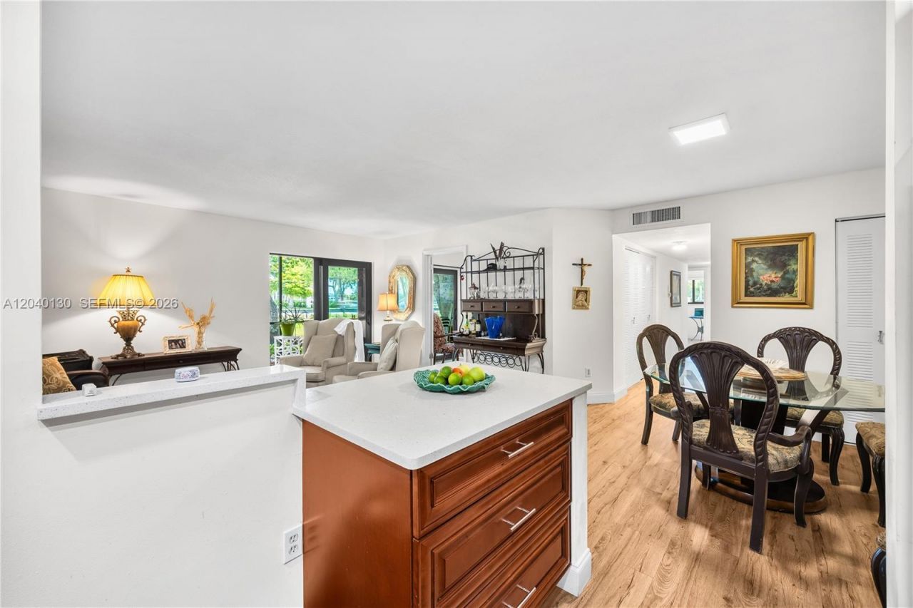 9999 N Belfort Cir , Unit 101, Tamarac, FL 33321 Photo