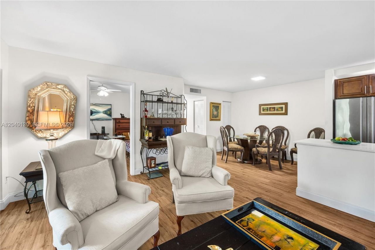 9999 N Belfort Cir , Unit 101, Tamarac, FL 33321 Photo