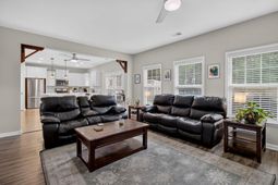 8650 Sentry Circle photo 4