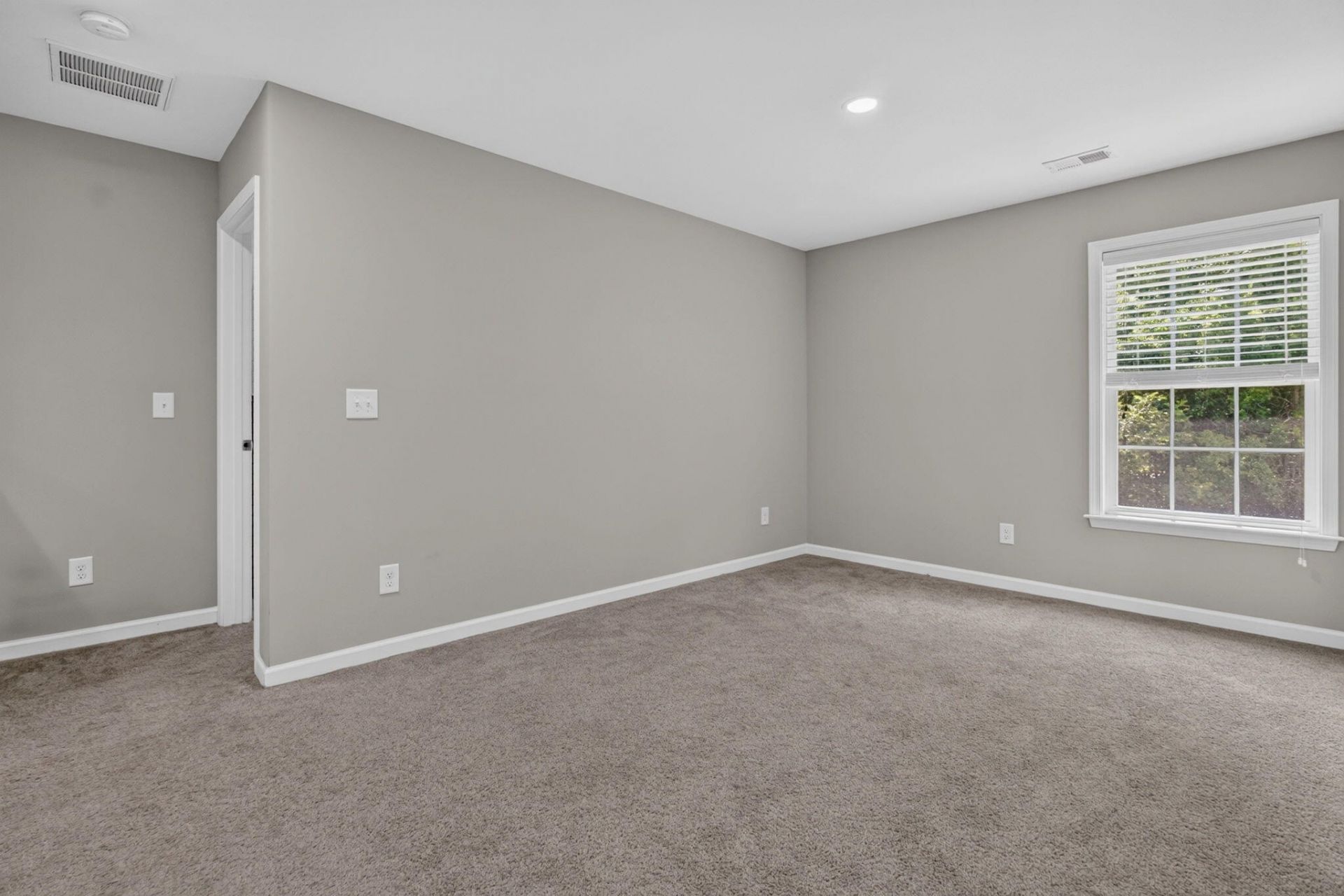 8650 Sentry Circle Photo 25