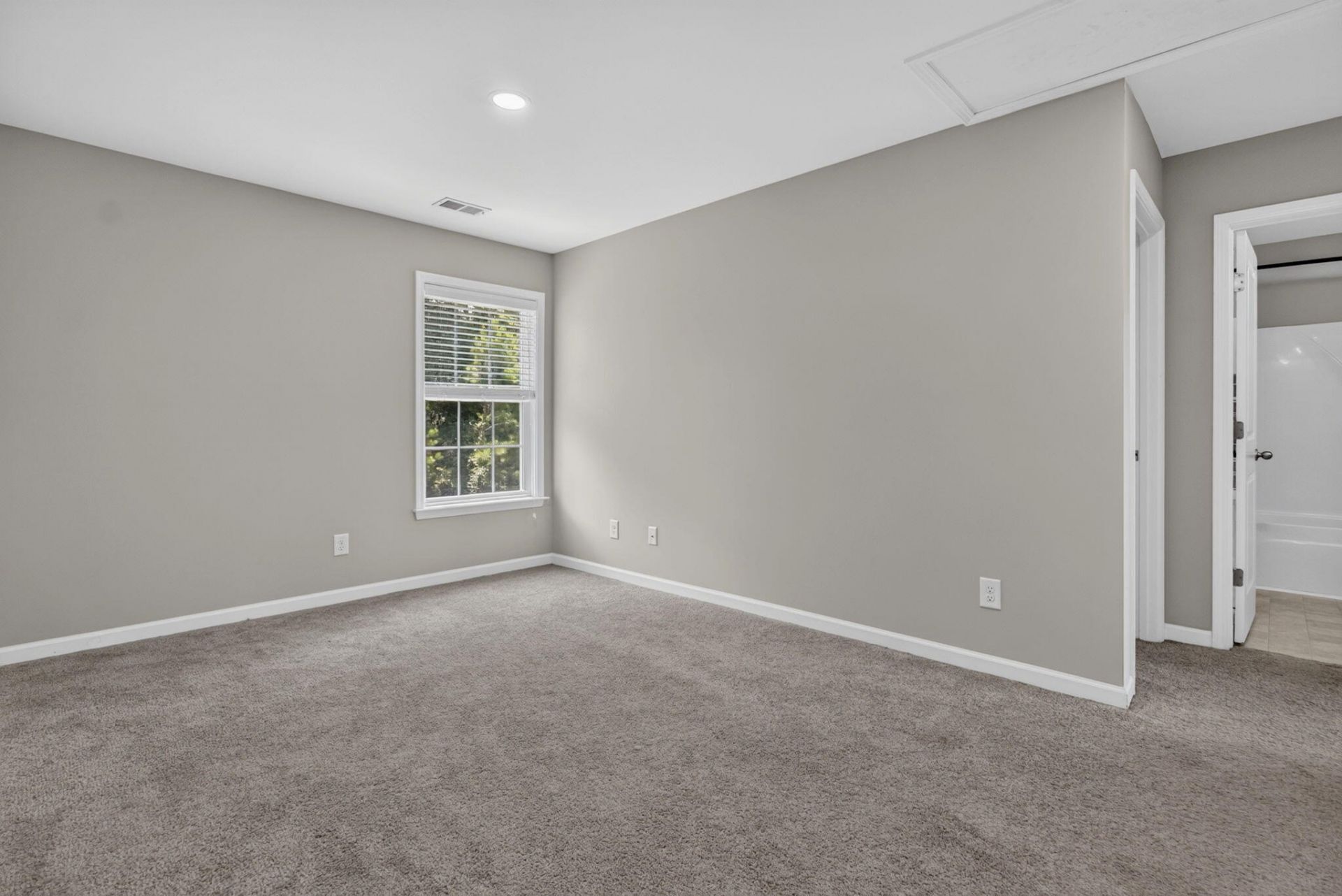 8650 Sentry Circle Photo 26