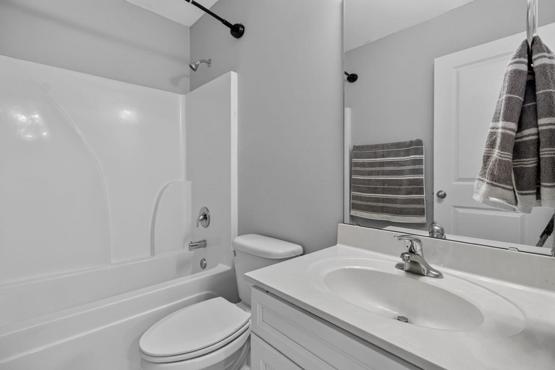 8650 Sentry Circle Photo 36