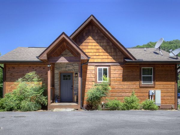 4442 Shangrila Way, Sevierville, TN 37876