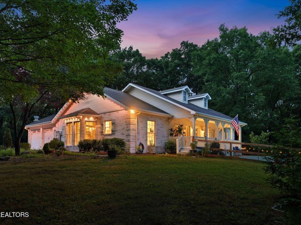 664 Armstrong Drive, Dandridge, TN 37725