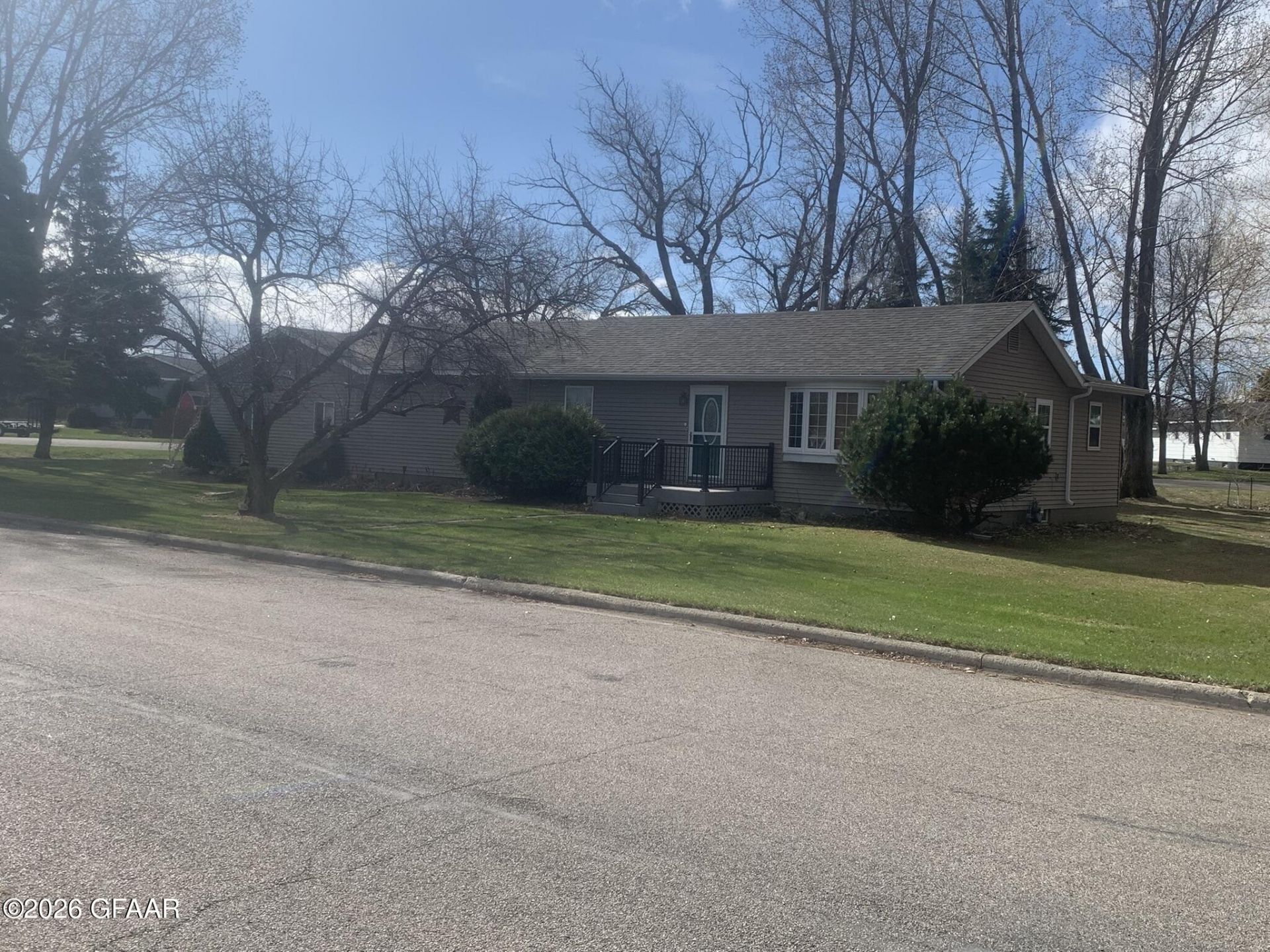 704 Hornung Avenue, Walhalla, ND 58282 Main Photo