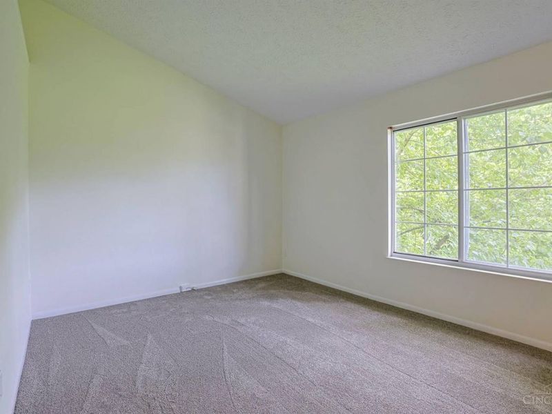 5557 Kiplington Drive, Cincinnati, OH 45239 Photo 17