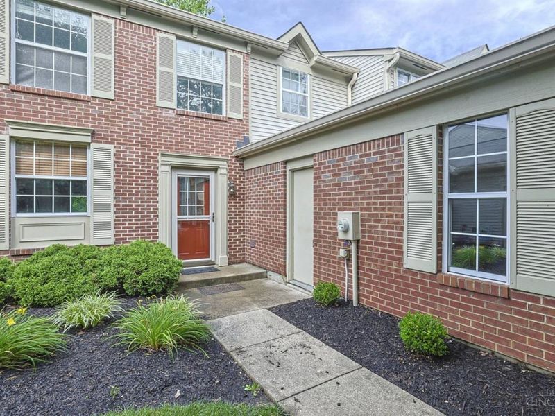 5557 Kiplington Drive, Cincinnati, OH 45239 Photo 3