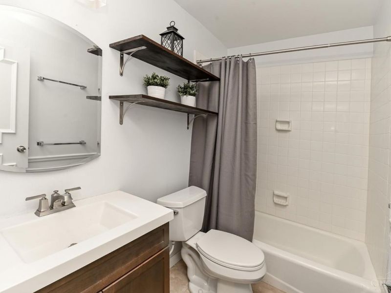 854 Rue De La Paix, Unit B1, Cincinnati, OH 45220 Photo 21