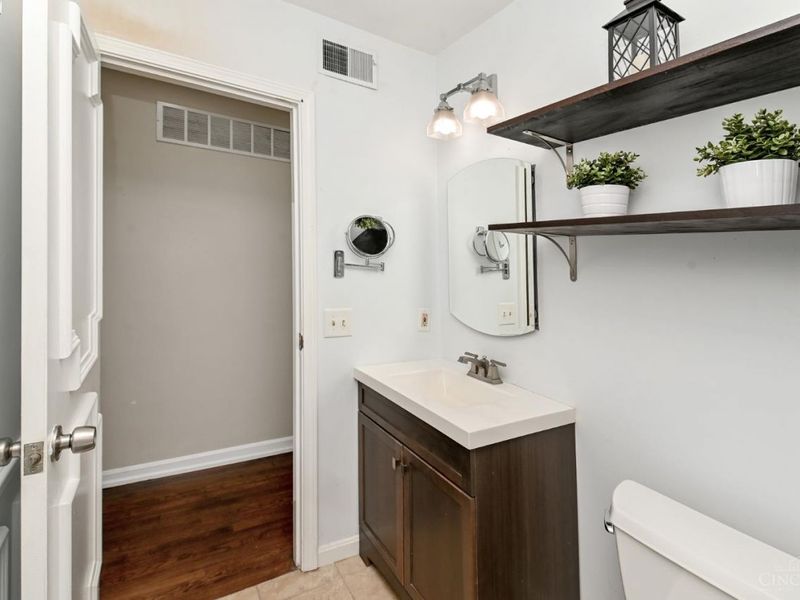 854 Rue De La Paix, Unit B1, Cincinnati, OH 45220 Photo 22