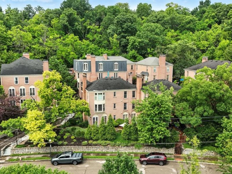 854 Rue De La Paix, Unit B1, Cincinnati, OH 45220 Photo 3