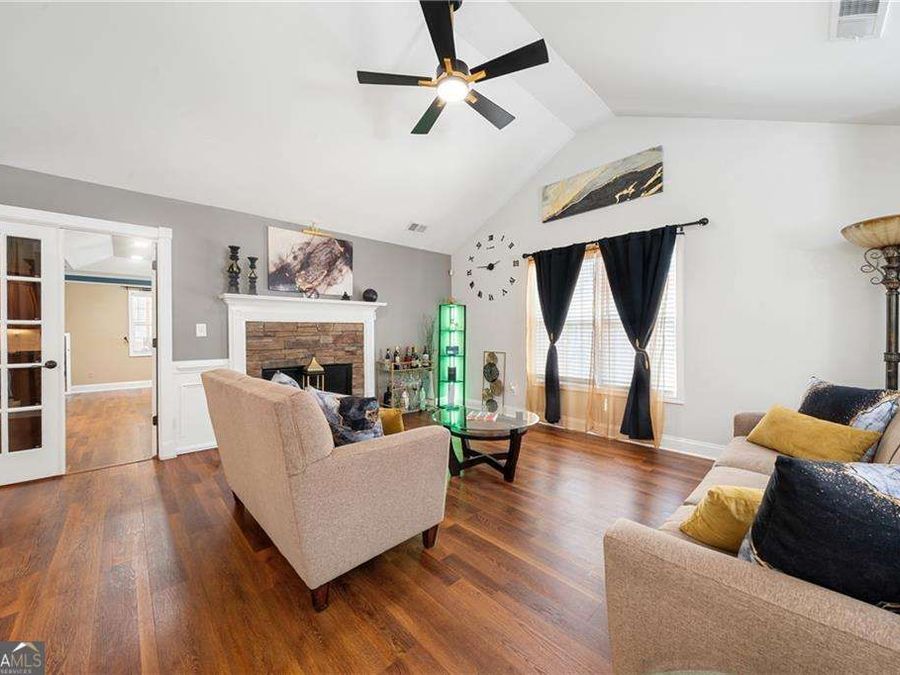 Property Image 8