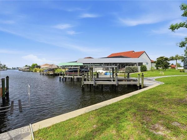 3728 Yucatan PKWY, CAPE CORAL, FL 33993