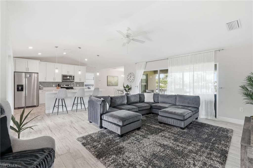 3728 Yucatan Pkwy, Cape Coral, FL 33993 Photo