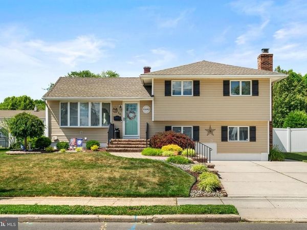 30 GARY DRIVE, HAMILTON, NJ 08690