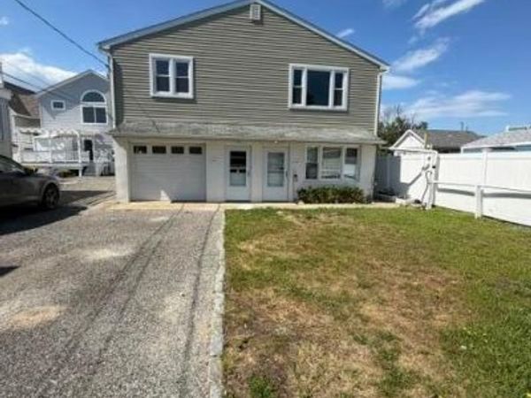 445 E BAYVIEW AVENUE, OCEAN GATE, NJ 08740