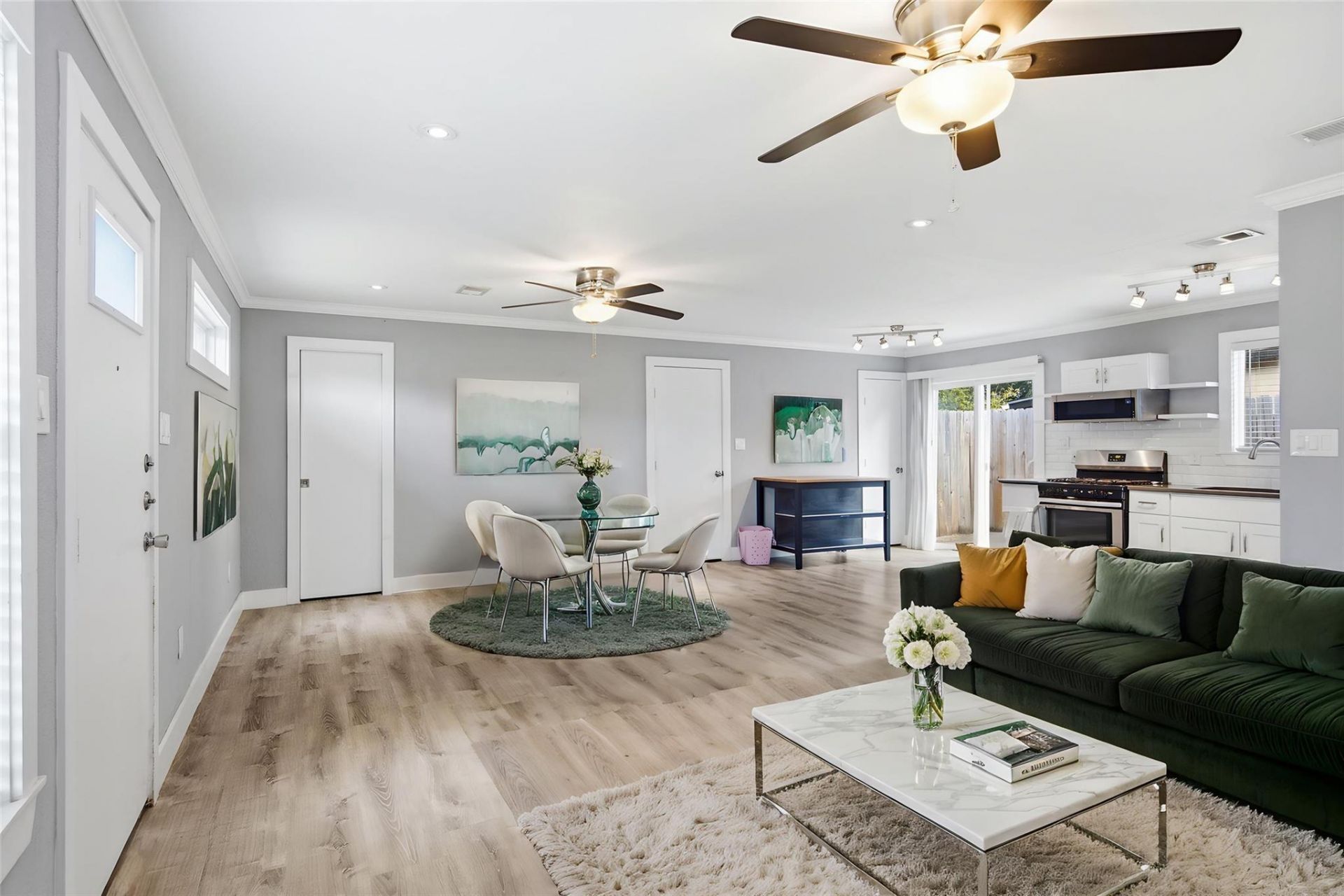 1103 Booker Ave, Unit B, Austin, TX 78752 Main Photo