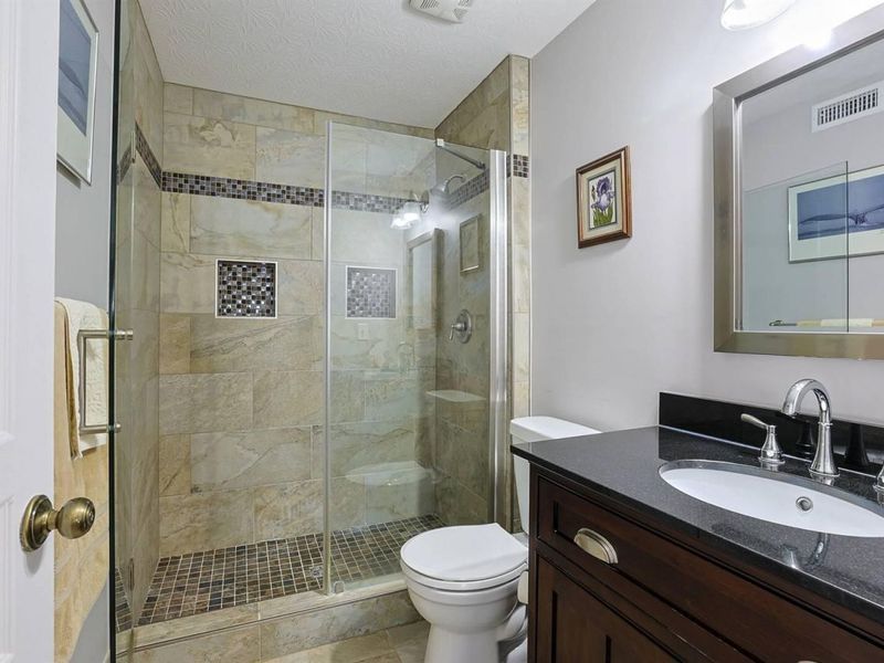 2115 Clareglen Drive, Unit 302, Crescent Springs, KY 41017 Photo 20