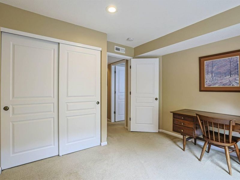 2115 Clareglen Drive, Unit 302, Crescent Springs, KY 41017 Photo 22