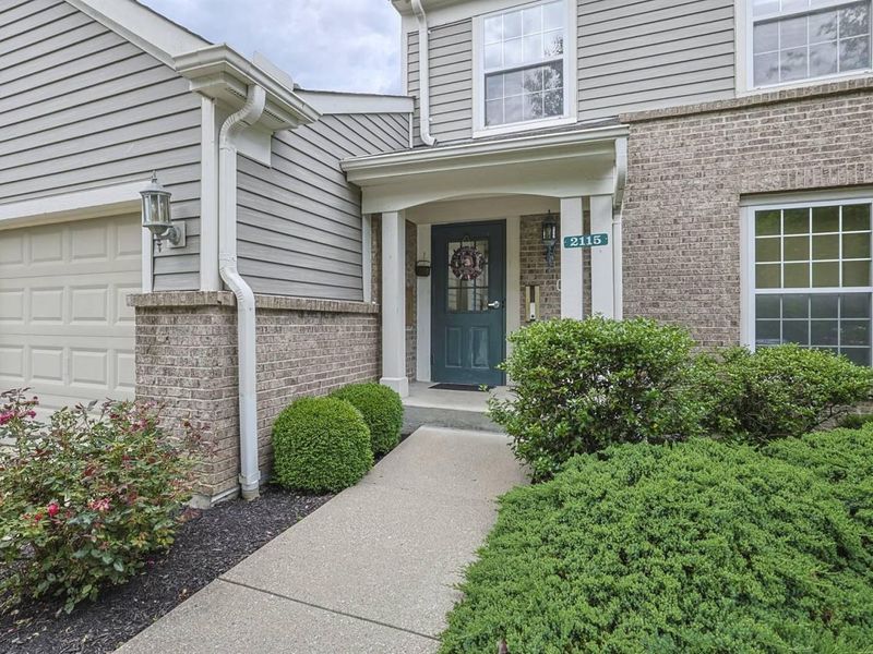 2115 Clareglen Drive, Unit 302, Crescent Springs, KY 41017 Photo 3