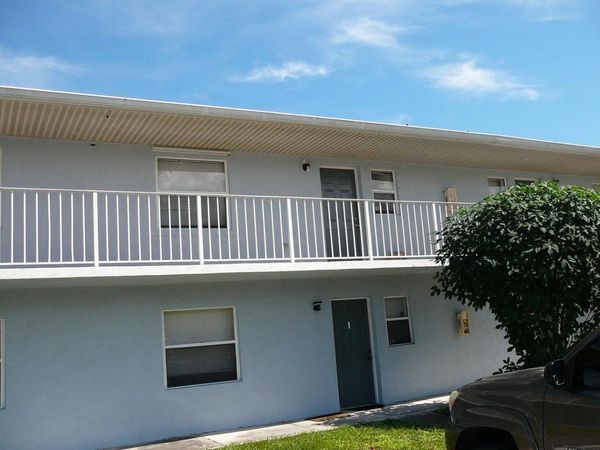 617 Ixoria Avenue, Unit 15, Fort Pierce, FL 34982