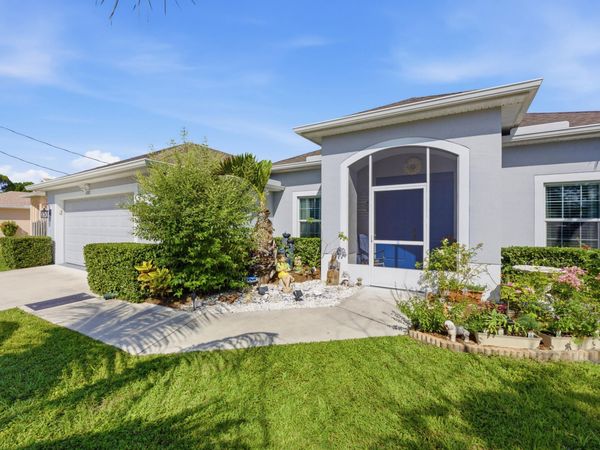 2081 SW Tropical Terrace, Port St. Lucie, FL 34953