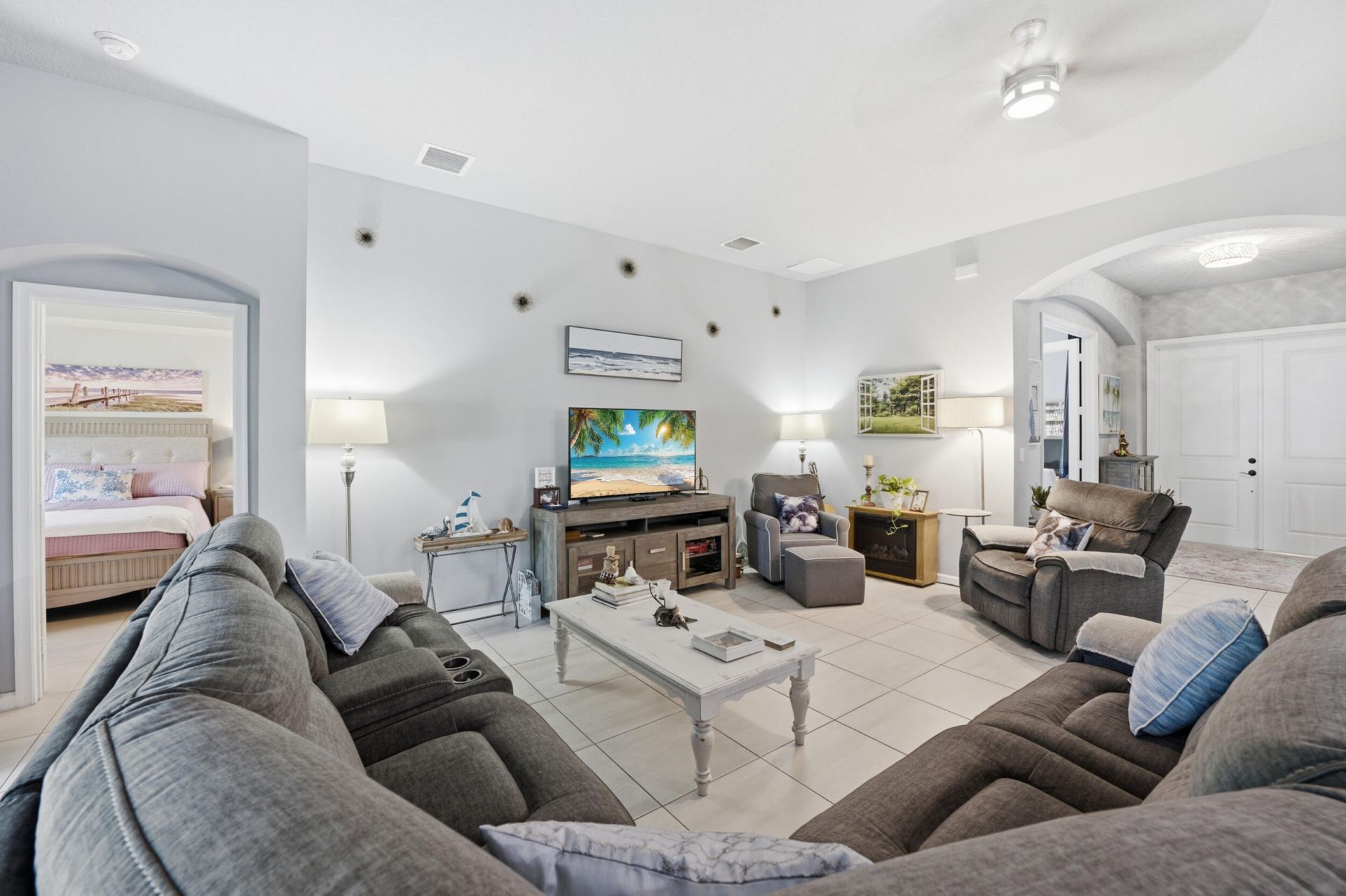 2081 SW Tropical Terrace, Port Saint Lucie, FL 34953 Photo