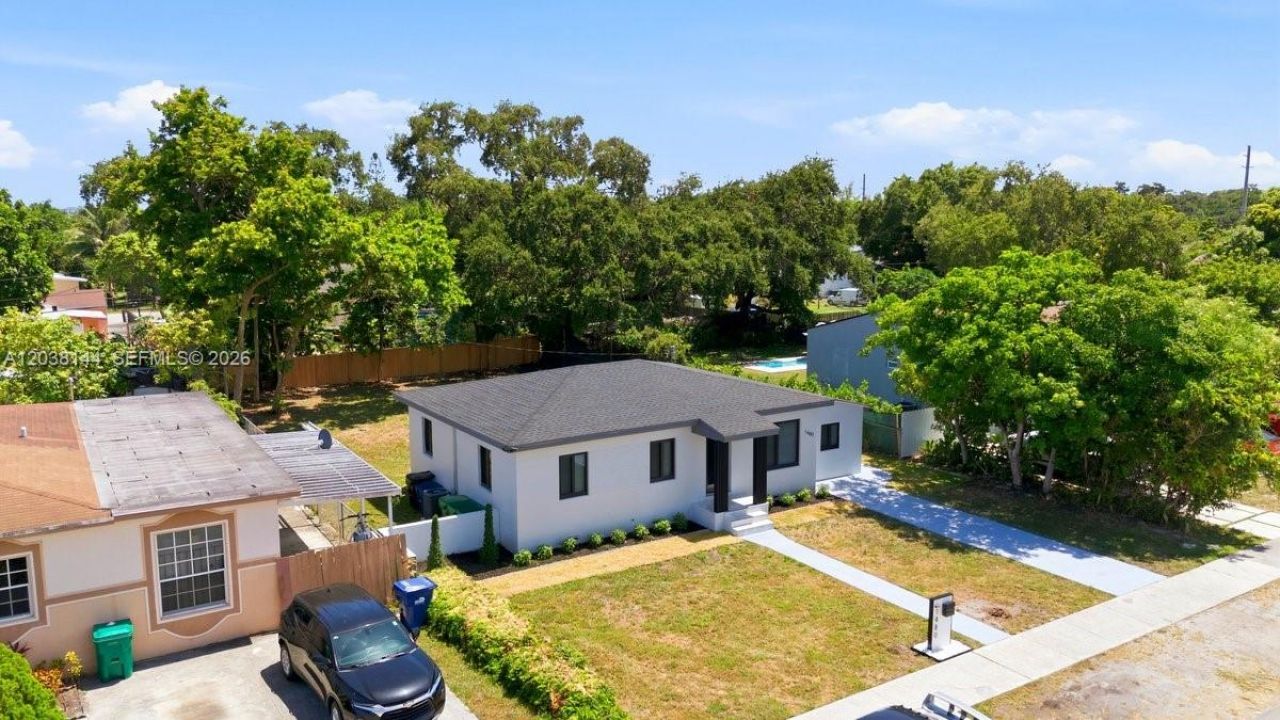 1480 NE 150th St, Miami, FL 33161 Photo