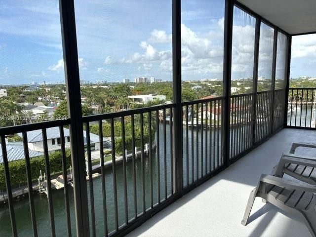 2500 NE 135th St , Unit C611, North Miami, FL 33181 Photo