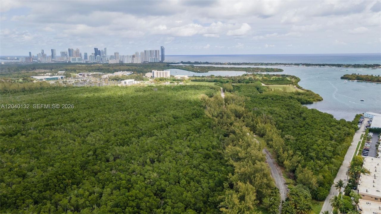 2500 NE 135th St , Unit C611, North Miami, FL 33181 Photo