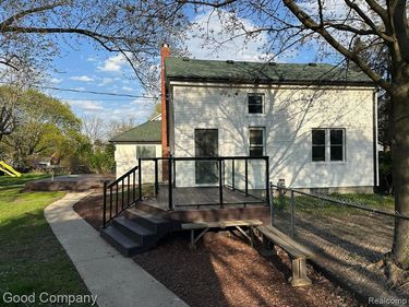720 W Commerce Road, Commerce Twp, MI 48382