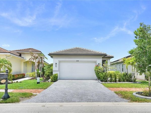 208 SE Via Tirso, Port St Lucie, FL 34952