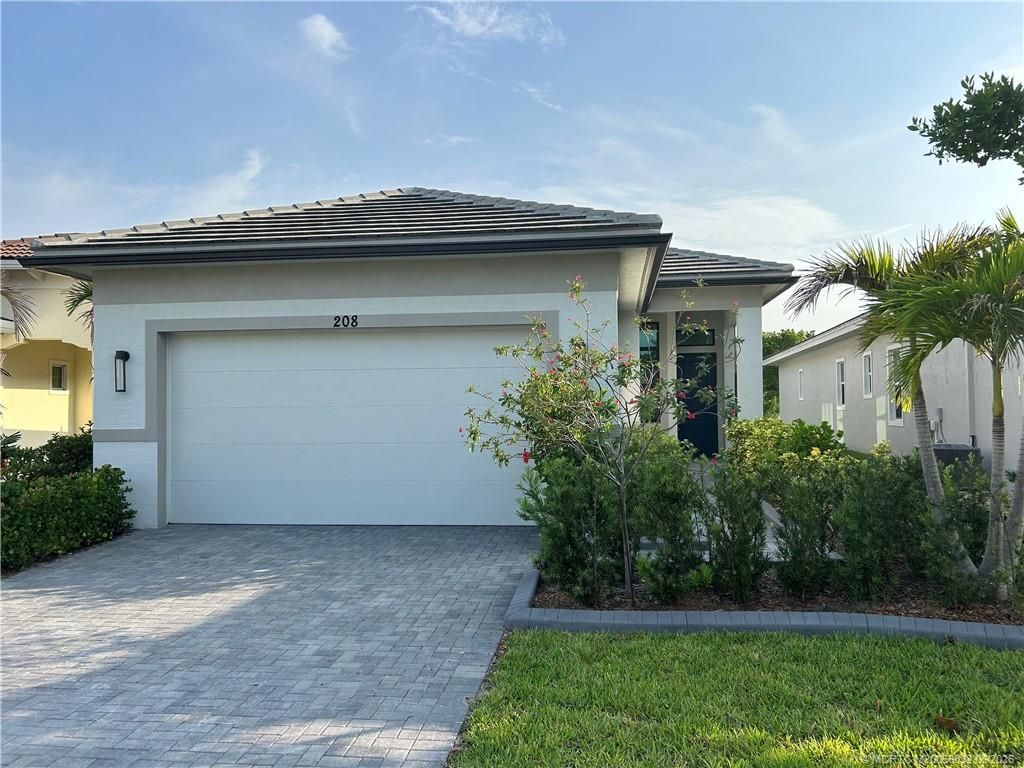 208 SE Via Tirso, Port Saint Lucie, FL 34952 Photo