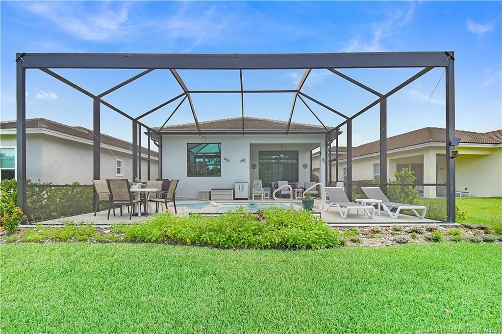 208 SE Via Tirso, Port Saint Lucie, FL 34952 Photo