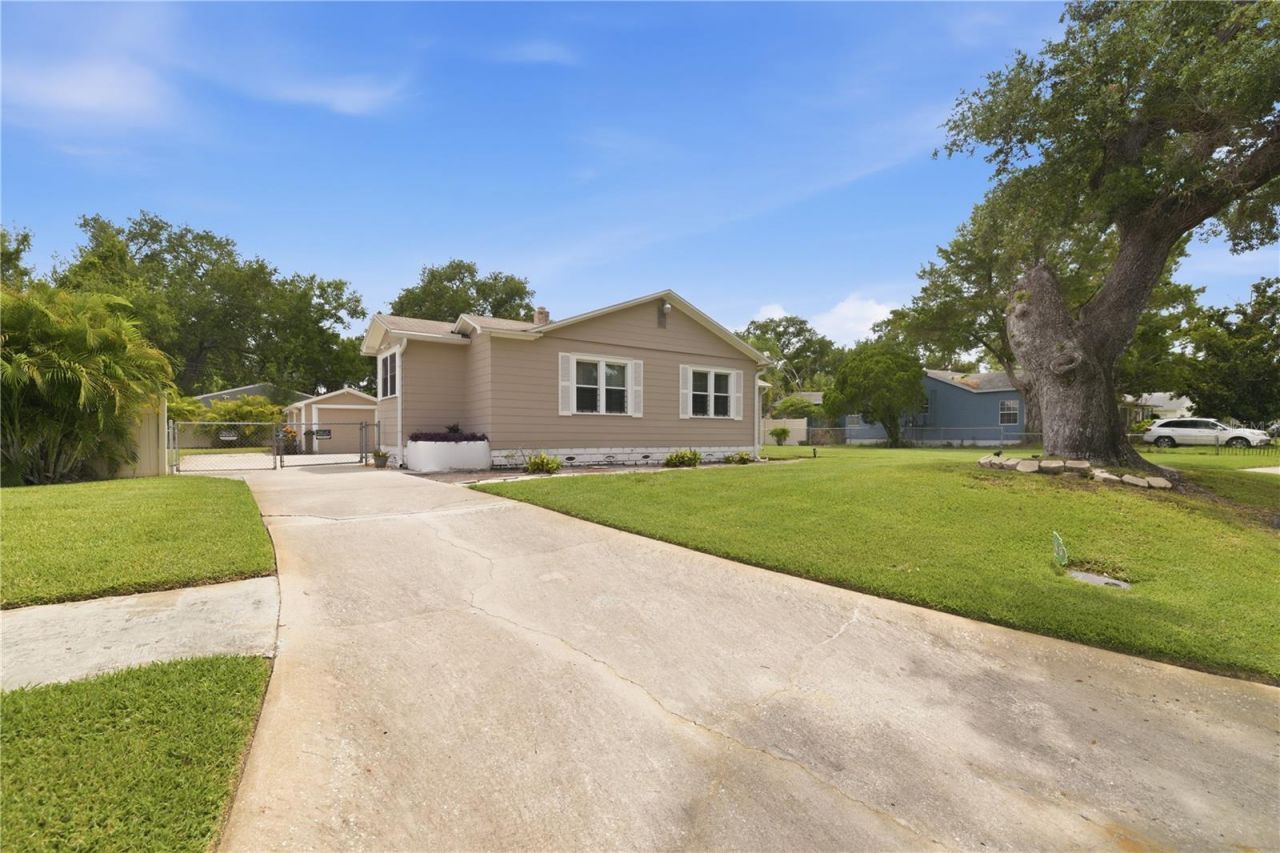 726 17th Avenue S, Saint Petersburg, FL 33701 Photo