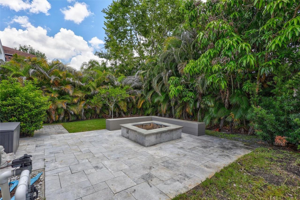 11908 Meridian Point Drive, Tampa, FL 33626 Photo