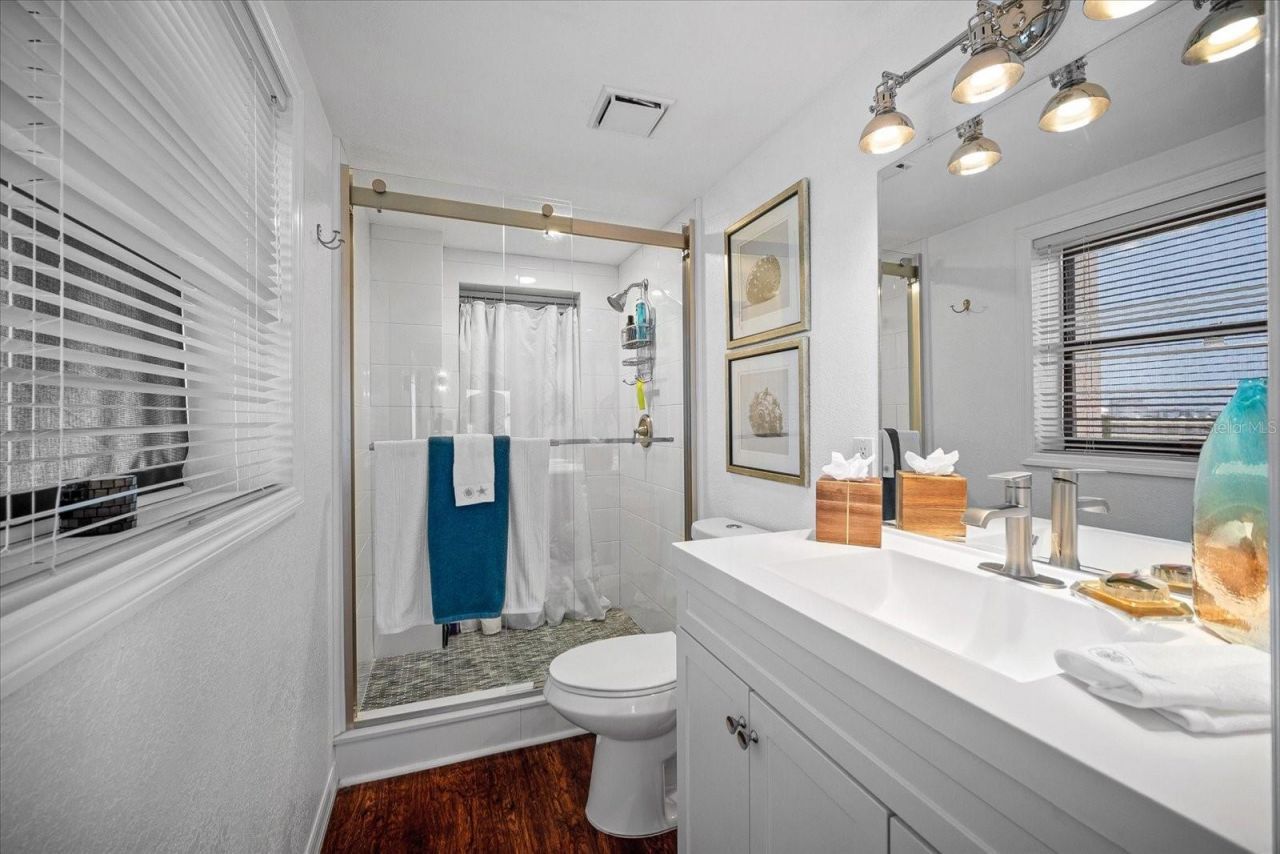 1120 N Shore Drive Ne, Unit 802, Saint Petersburg, FL 33701 Photo