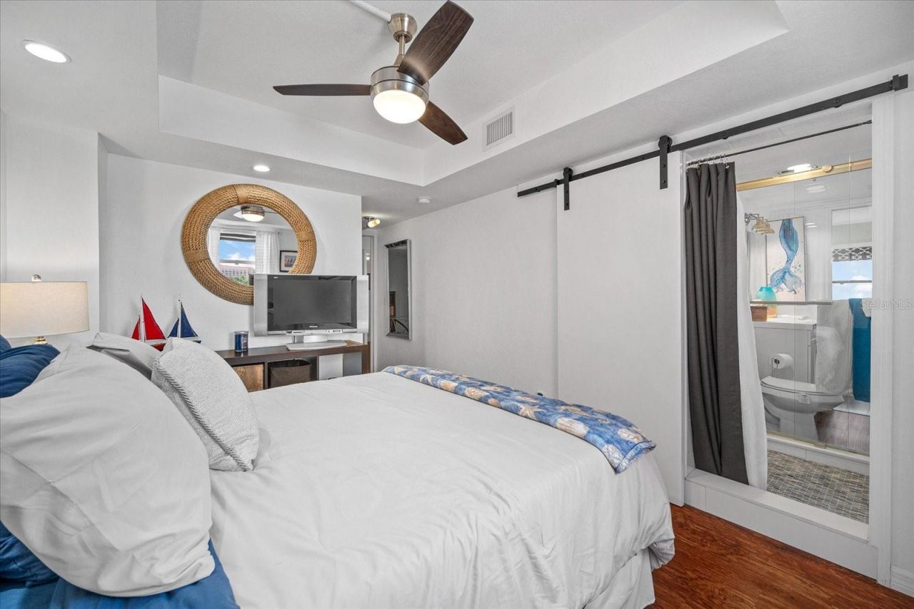 1120 N Shore Drive Ne, Unit 802, Saint Petersburg, FL 33701 Photo