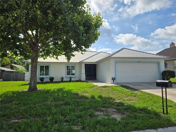 5576 MOON VALLEY DRIVE , LAKELAND, FL 33812