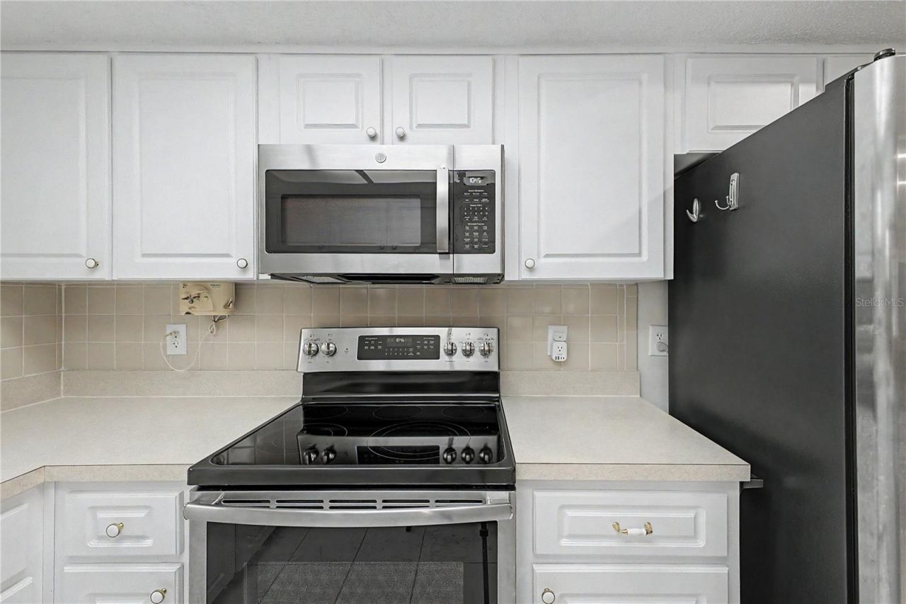 8270 Sycamore Drive, New Port Richey, FL 34654 Photo